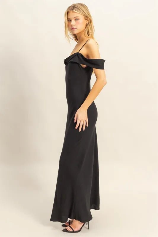Flattering Fit Cami Maxi Dress for Elegant Summer Outings - AMVIM