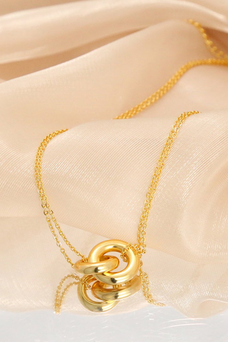 Linked Ring Necklace Polished Brass Modern Style - AMVIM