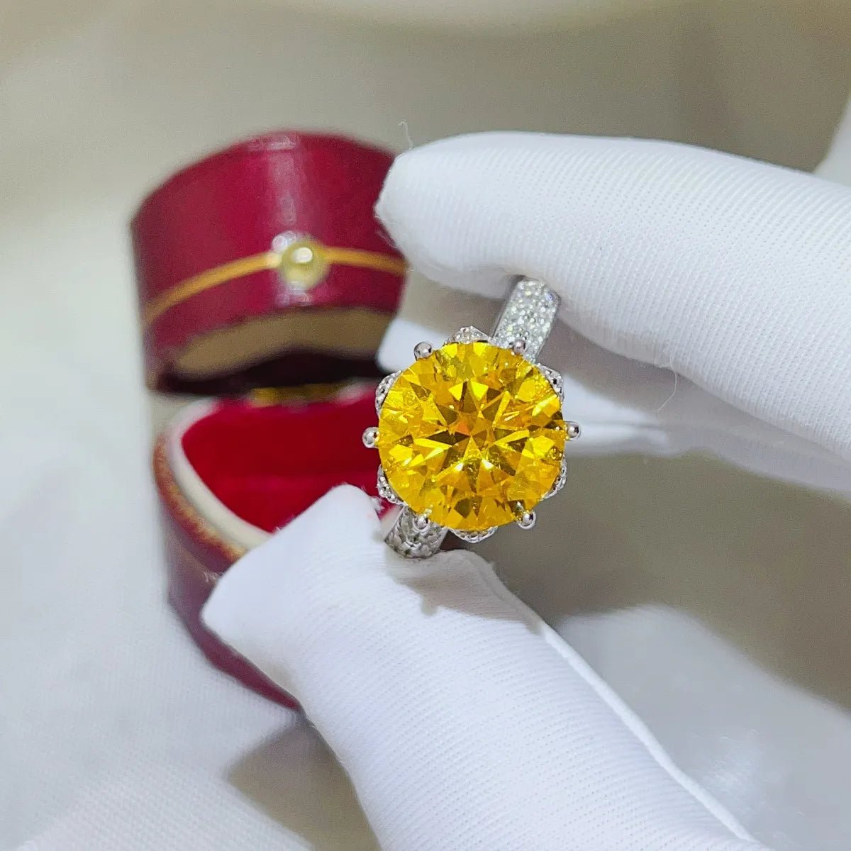 Moissanite engagement ring in sterling silver - AMVIM