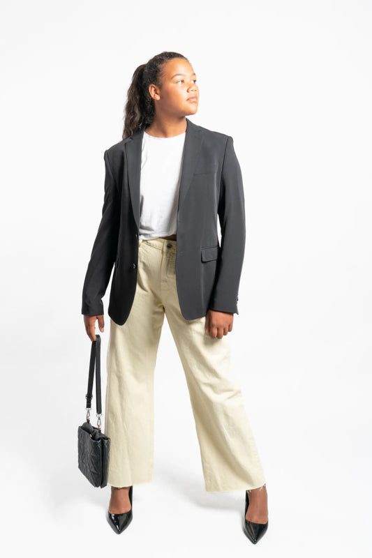 Dress Confidently for Job Interviews: Tips and Tricks - AMVIM
