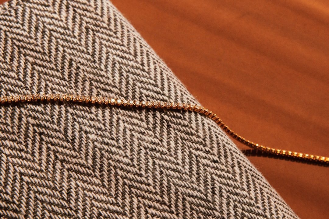 Empower Your Wardrobe: Choosing the Rights Colors for Confident Outfits - AMVIM