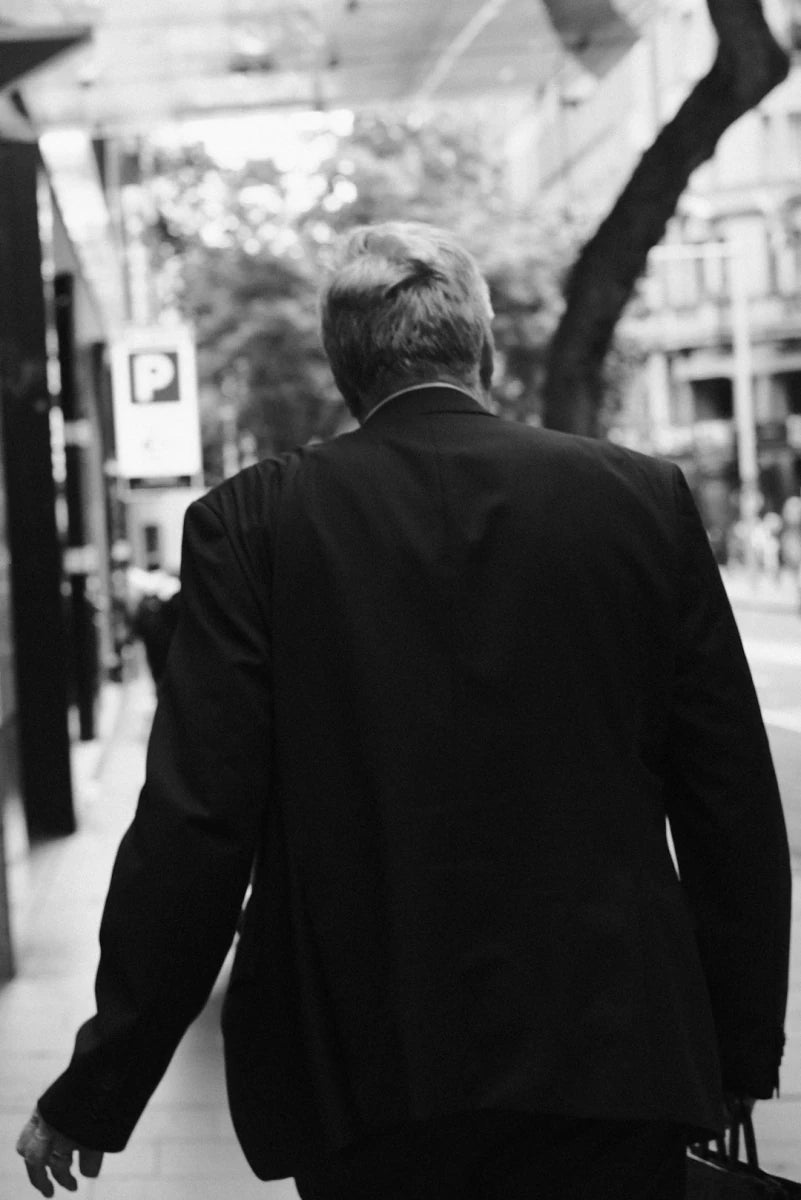 Seasonal Office Wear: Dress Smartly All Year Round - AMVIM