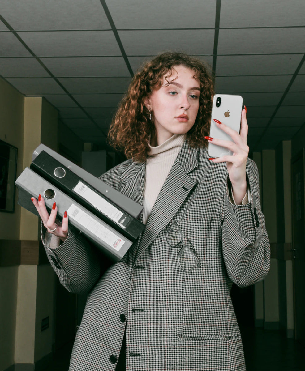 Stay Stylish: Explore Seasonal Trends in Office Fashion - AMVIM