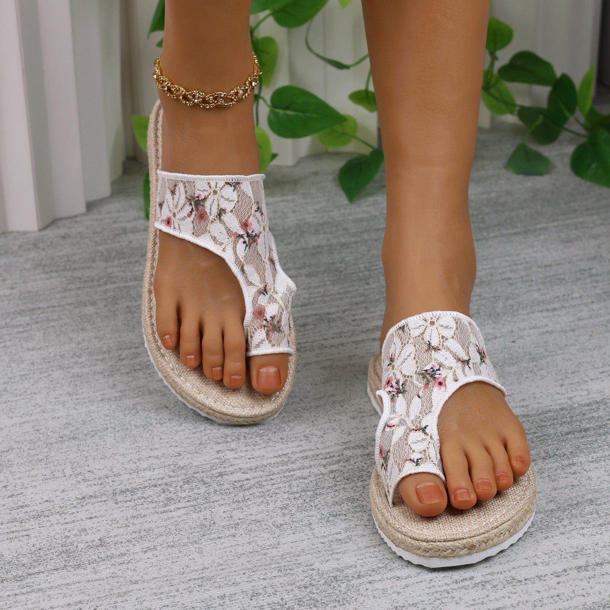 Flower Toe Post Flat Sandals - AMVIM