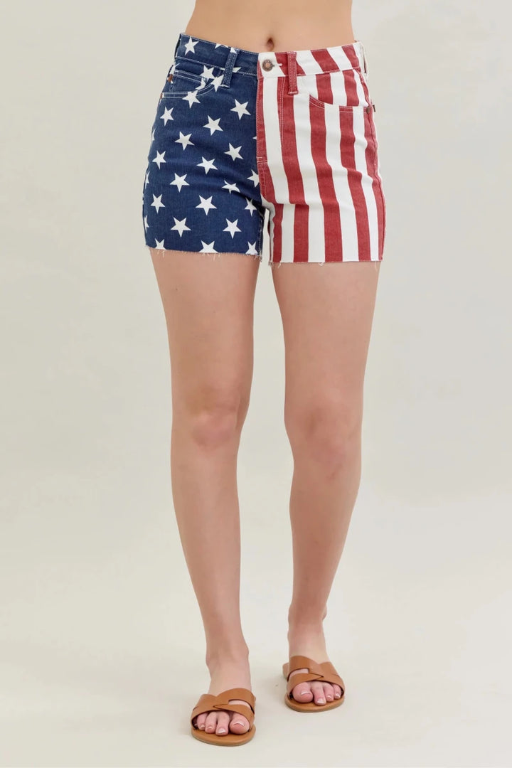 Judy Blue Plus Size High Waist Americana Flag Frayed Hem Shorts - AMVIM