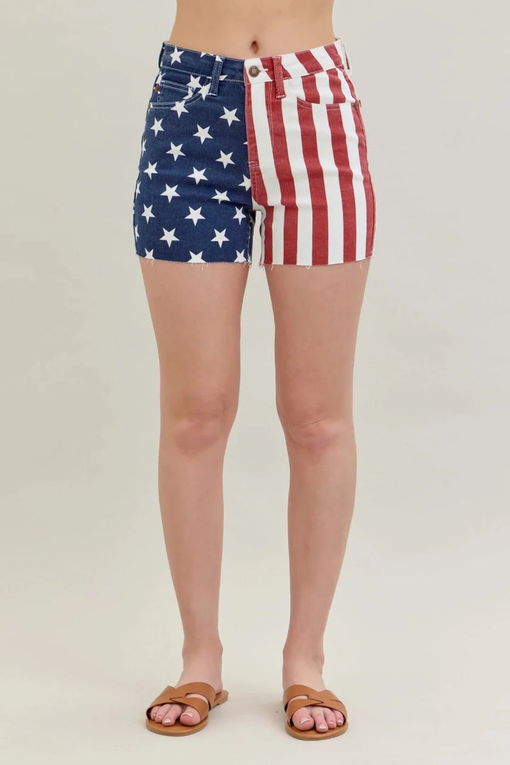 Judy Blue Plus Size High Waist Americana Flag Frayed Hem Shorts - AMVIM