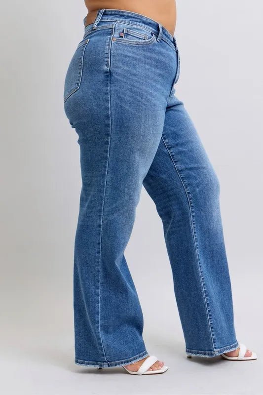 Judy Blue Plus Size High Waist V - Front Vintage Wash Straight Jeans - AMVIM