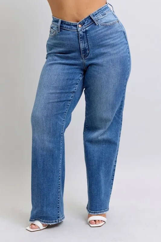 Judy Blue Plus Size High Waist V - Front Vintage Wash Straight Jeans - AMVIM