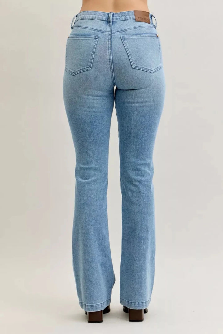 Judy Blue Plus Size Mid Rise Bootcut Jeans with Contrast Wash &amp; Front Pockets - AMVIM