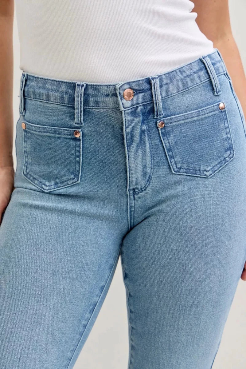 Judy Blue Plus Size Mid Rise Bootcut Jeans with Contrast Wash &amp; Front Pockets - AMVIM