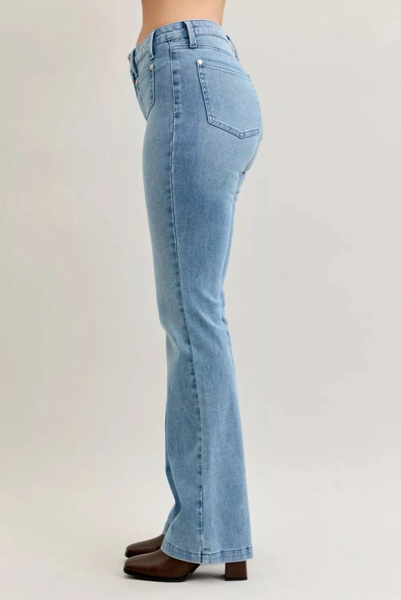Judy Blue Plus Size Mid Rise Bootcut Jeans with Contrast Wash &amp; Front Pockets - AMVIM