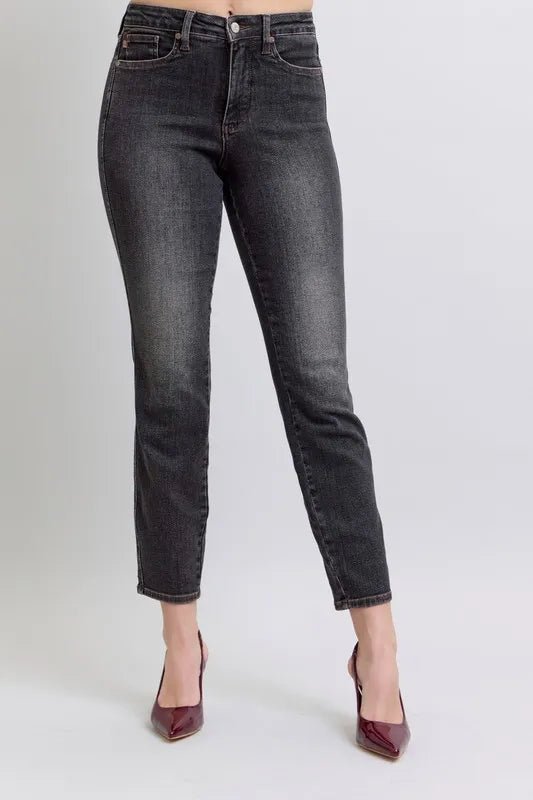Judy Blue Plus Size Mid Rise Tummy Control Slim Jeans - AMVIM
