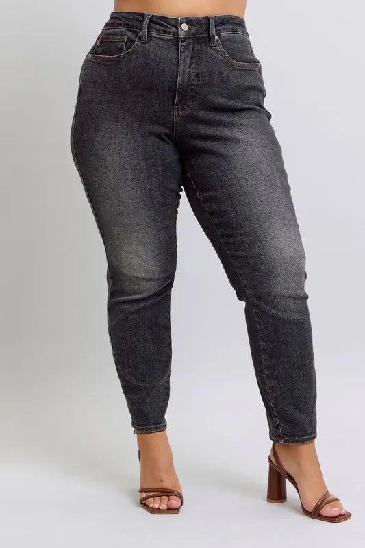 Judy Blue Plus Size Mid Rise Tummy Control Slim Jeans - AMVIM