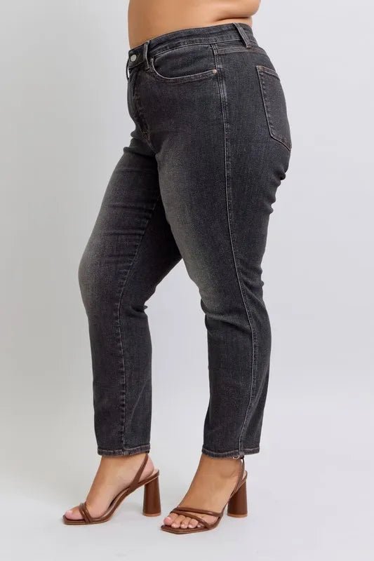 Judy Blue Plus Size Mid Rise Tummy Control Slim Jeans - AMVIM