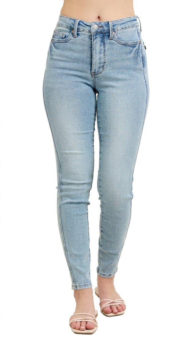 Judy Blue Plus Size Mr. Tummy Control Vintage Wash Skinny Jeans - AMVIM