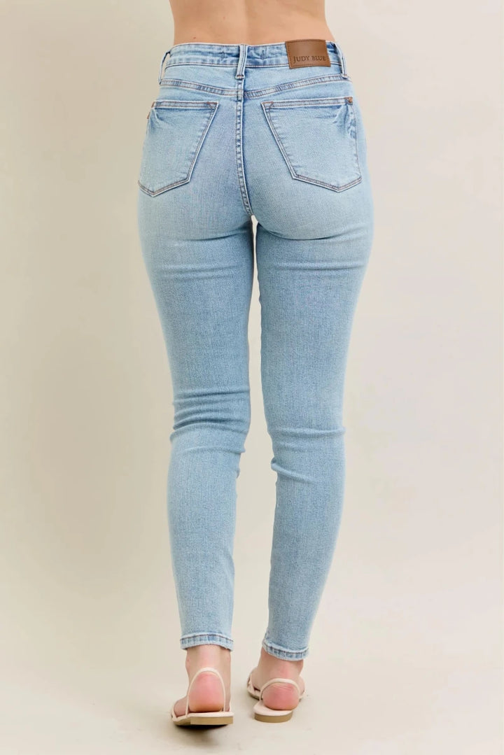 Judy Blue Plus Size Mr. Tummy Control Vintage Wash Skinny Jeans - AMVIM
