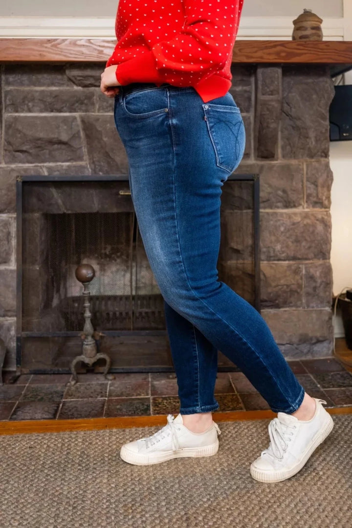 Judy Blue Plus Size Washed Thermal Skinny Jeans - AMVIM