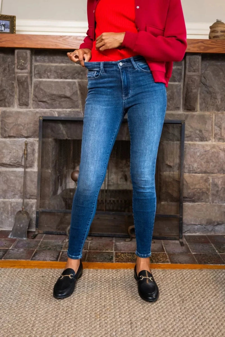 Judy Blue Plus Size Washed Thermal Skinny Jeans - AMVIM