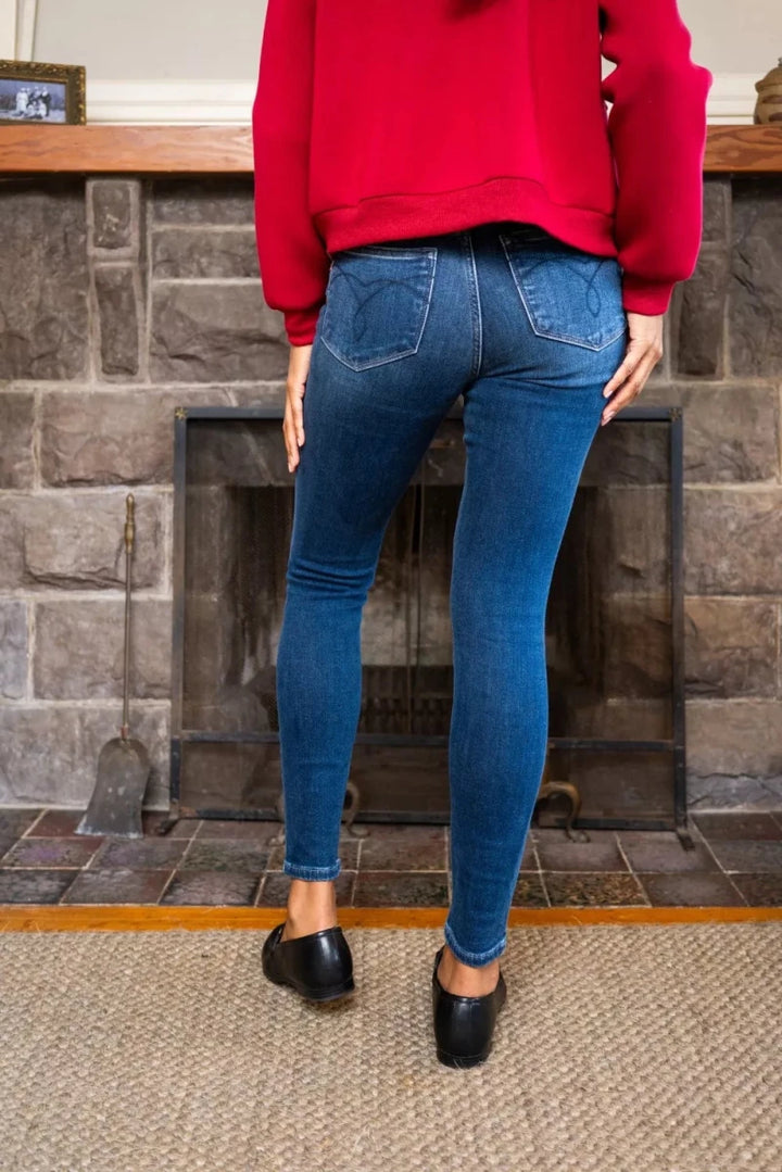 Judy Blue Plus Size Washed Thermal Skinny Jeans - AMVIM