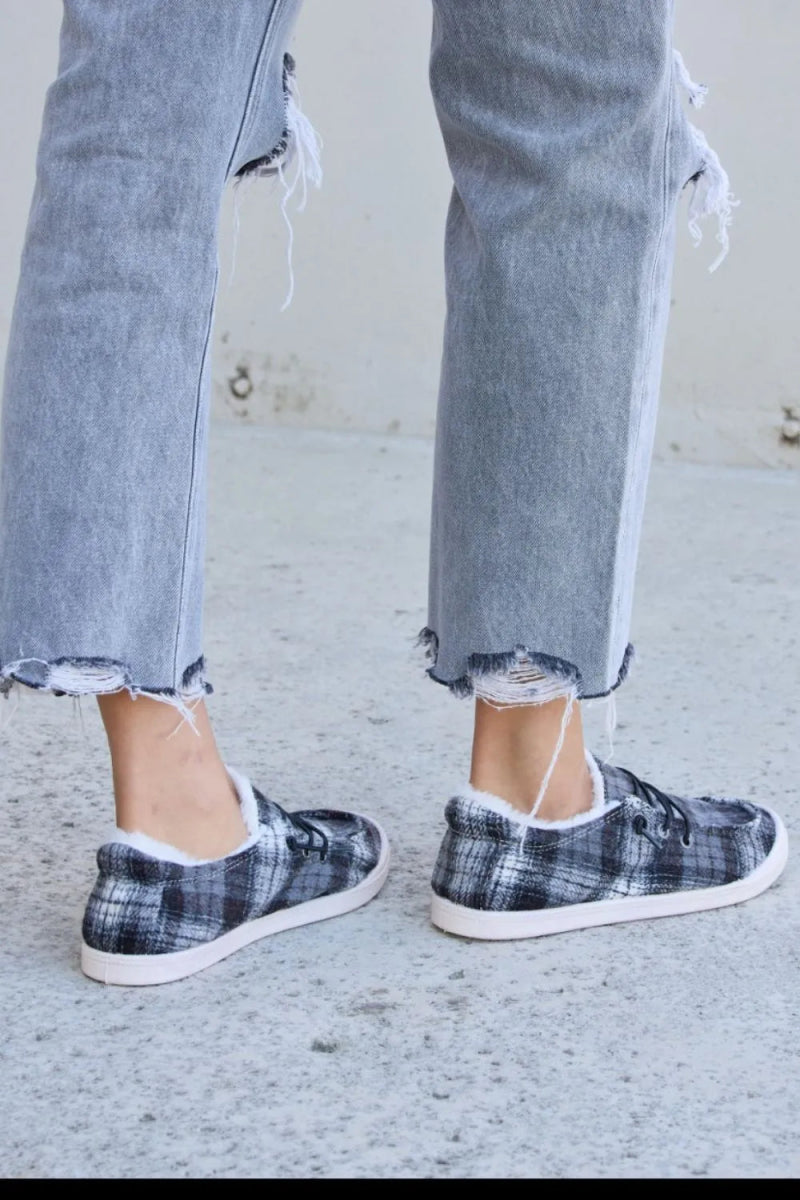 Plaid Plush Flat Sneakers for Everyday Comfort - AMVIM