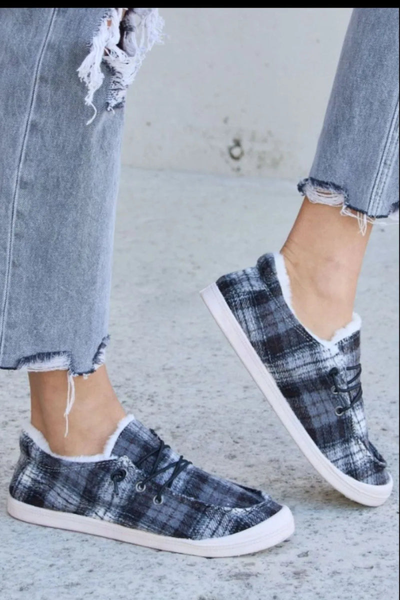 Plaid Plush Flat Sneakers for Everyday Comfort - AMVIM