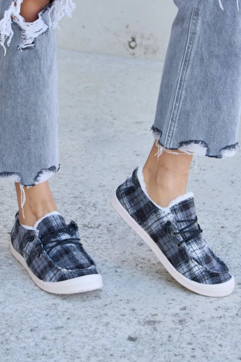 Plaid Plush Flat Sneakers for Everyday Comfort - AMVIM