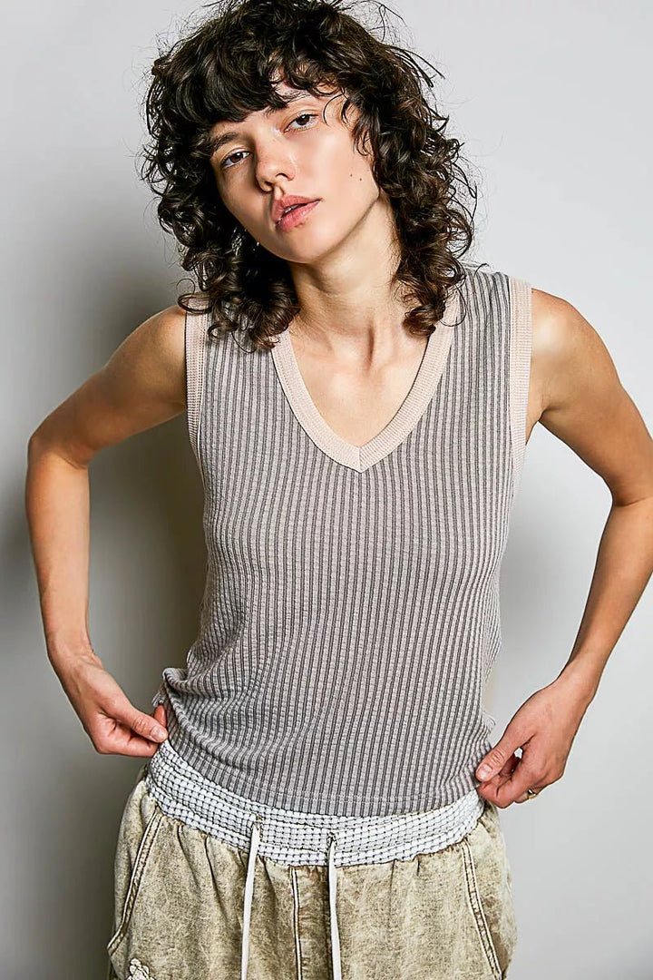 V-Neck Contrast Ribbed Sleeveless Top - AMVIM