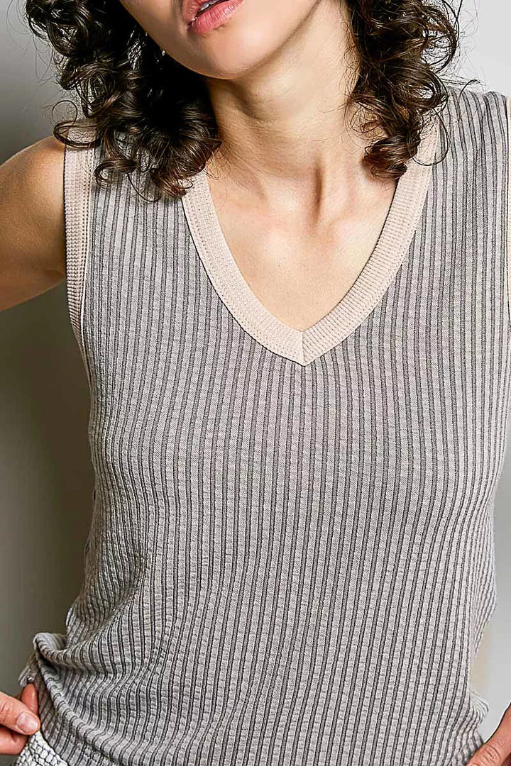 V-Neck Contrast Ribbed Sleeveless Top - AMVIM
