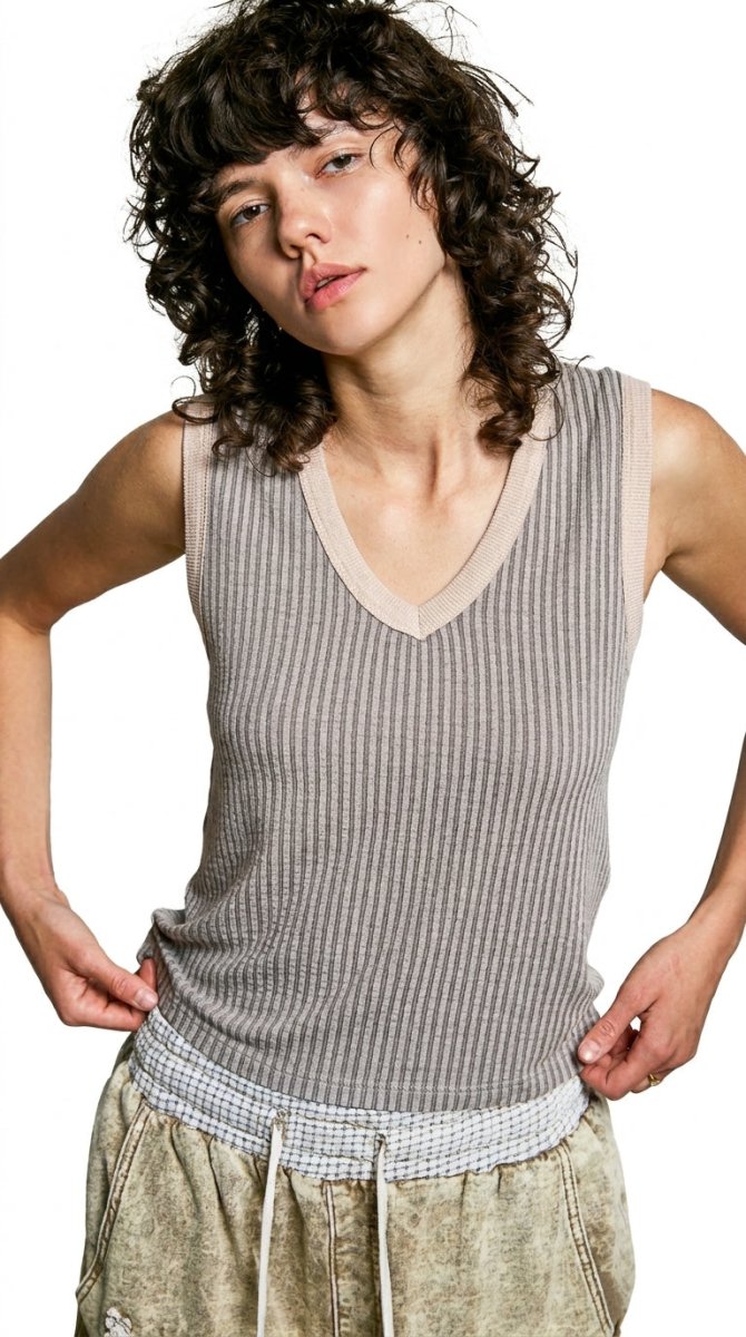 V-Neck Contrast Ribbed Sleeveless Top - AMVIM