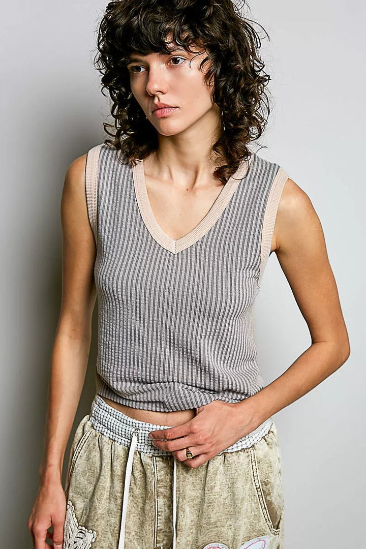 V-Neck Contrast Ribbed Sleeveless Top - AMVIM
