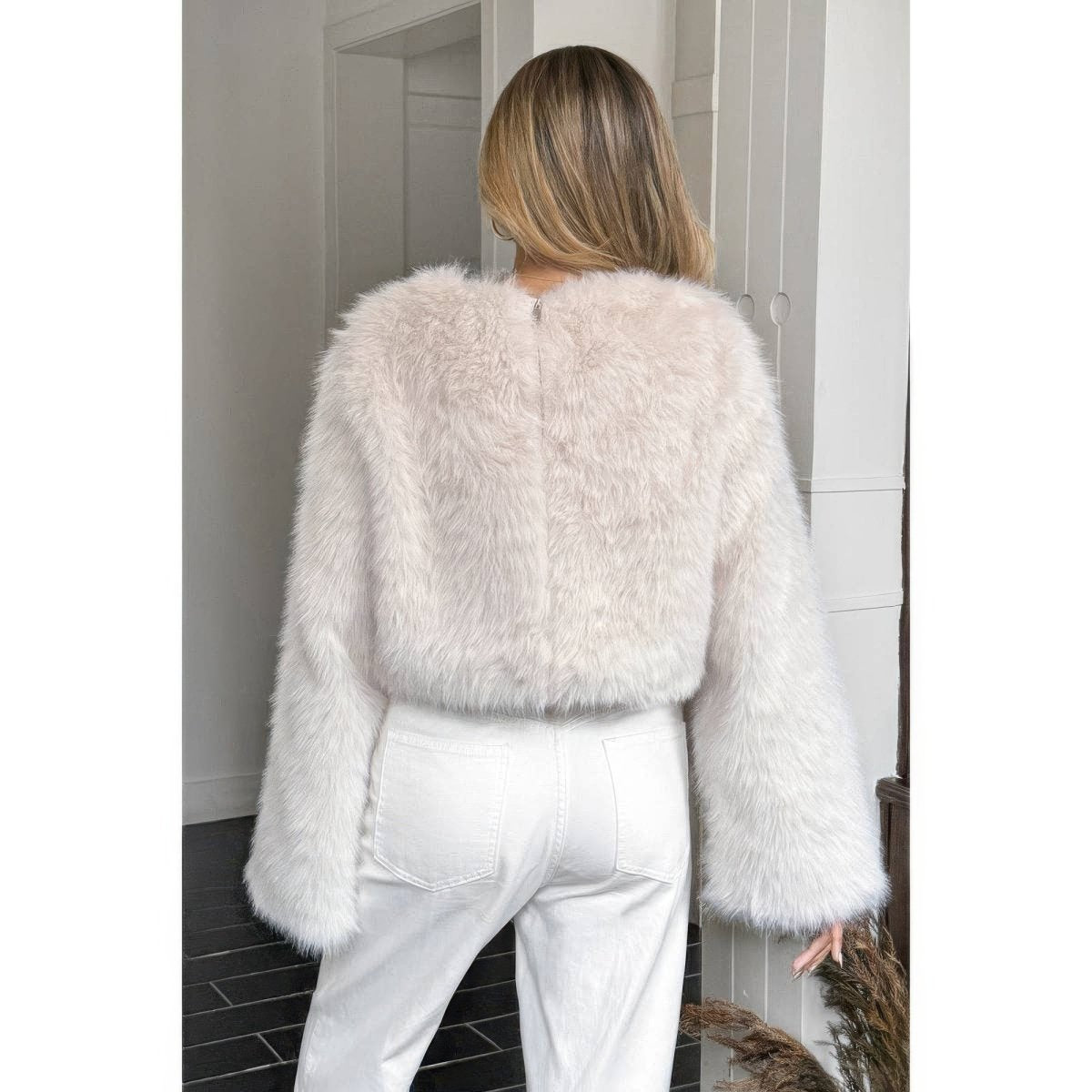Women's Faux Fur Quarter - Zip Pullover Coat - AMVIM